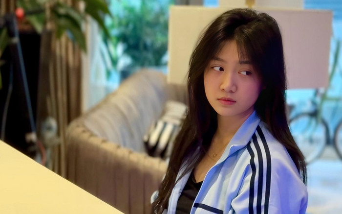 Ái nữ nhà Mạnh Trường gây sốt với visual tuổi 16 đẹp tựa nàng thơ Ảnh 2