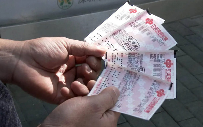 Người phụ nữ mất sạch 10 tỷ đồng tiền trúng số sau một cuộc trò chuyện Ảnh 2