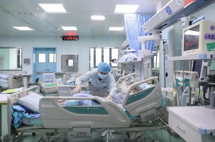 6 người trong gia đình phải nhập viện cấp cứu trong tình trạng nghiêm trọng. (Ảnh: QQ News)