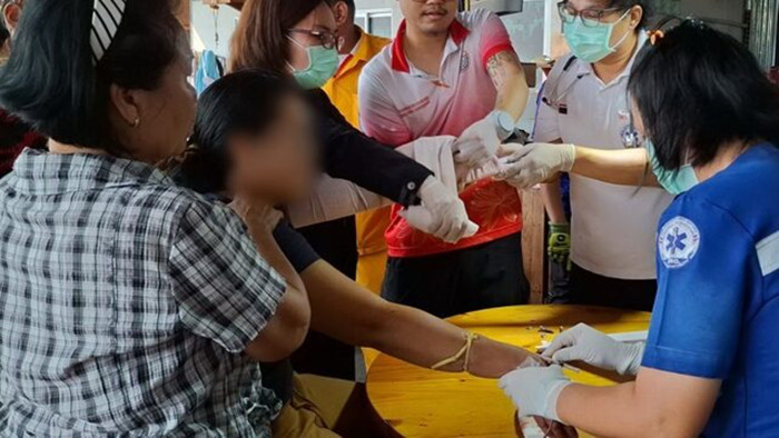 Đang làm bánh ngọt, người phụ nữ hét lên đau đớn vì sự cố với máy xay bột Ảnh 2