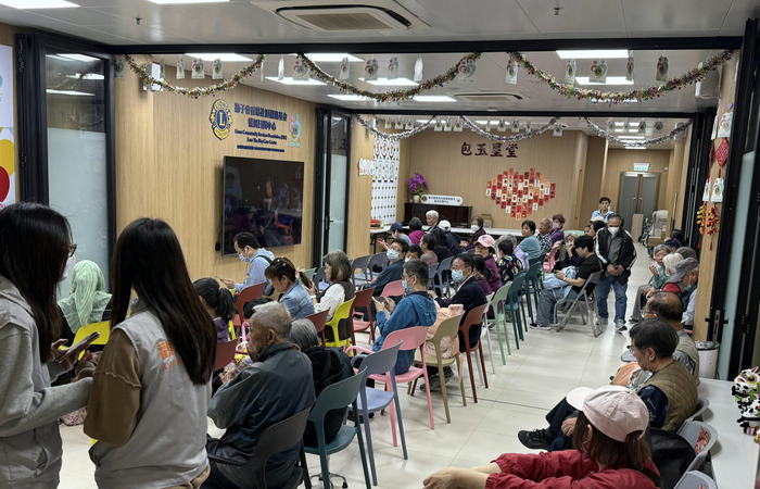 Vụ nổ lớn khiến cửa kính tòa nhà vỡ tứ tung, 3 người bị thương Ảnh 4