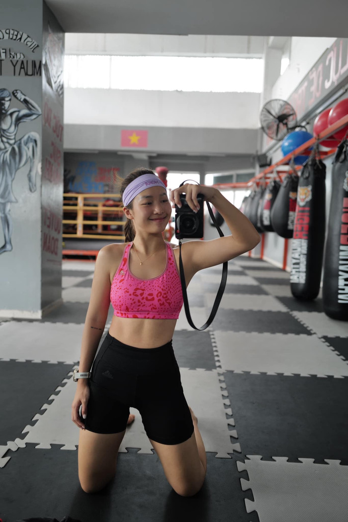 Khả Ngân thường dành nhiều thời gian để tập boxing. Ảnh: FBNV