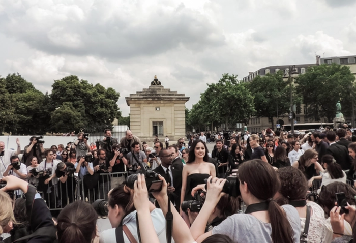 Mai Phương Thúy được truyền thông quốc tế săn đón khi dự sự kiện này. (Ảnh tổng hợp)