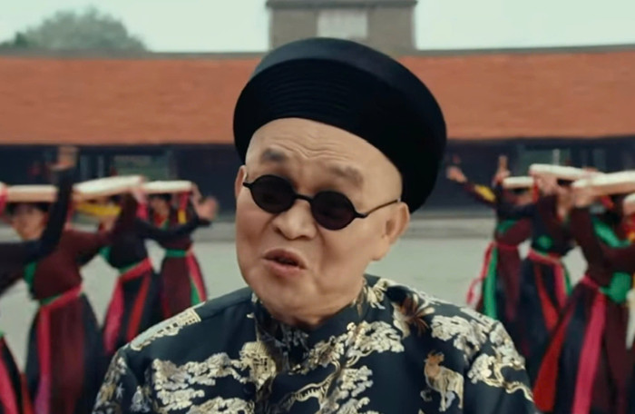 Màn trình diễn của Xuân Hinh trong MV Bắc Bling vừa mang hơi thở hiện đại lại vừa giữ được cái hồn của nghệ thuật dân gian truyền thống. Ảnh: FBNV