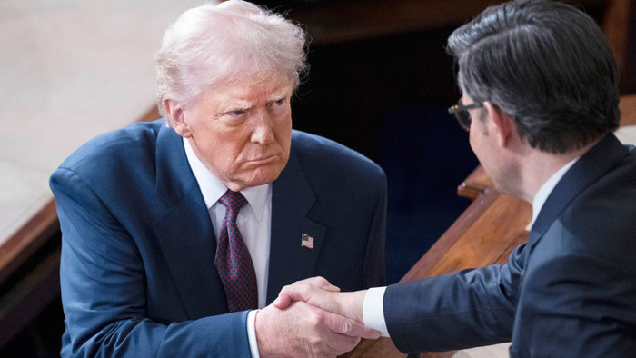 Mặt hàng được ông Donald Trump 'miễn thuế' Ảnh 1