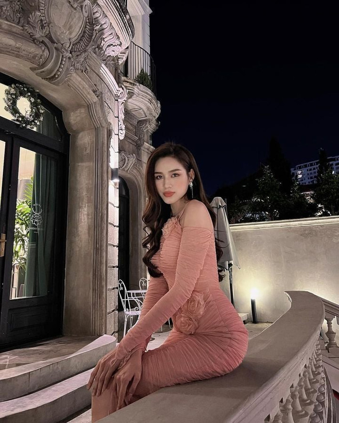 Đỗ Thị Hà thể hiện sự khéo léo trong cách ứng xử trước khi về nhà chồng.