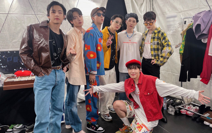 10 nhóm nhạc Kpop bán album chạy nhất tại Mỹ: BTS 'bỏ xa' BLACKPINK! Ảnh 2