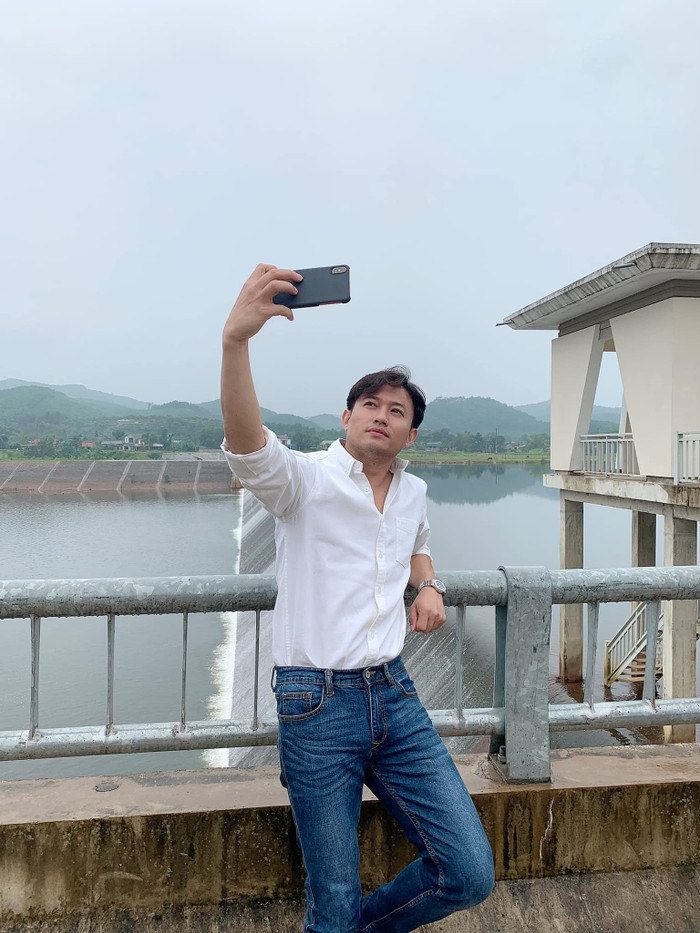 Hơn một năm qua, diễn viên Quý Bình tạm gác các hoạt động nghệ thuật để tập trung điều trị bệnh. (Ảnh FBNV)