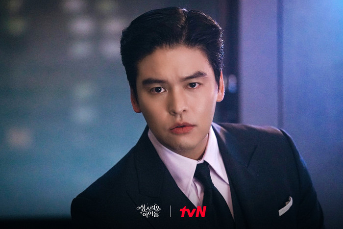 Lee Jang Woo từng là 'Hoàng tử phim truyền hình cuối tuần'. Ảnh: tvN
