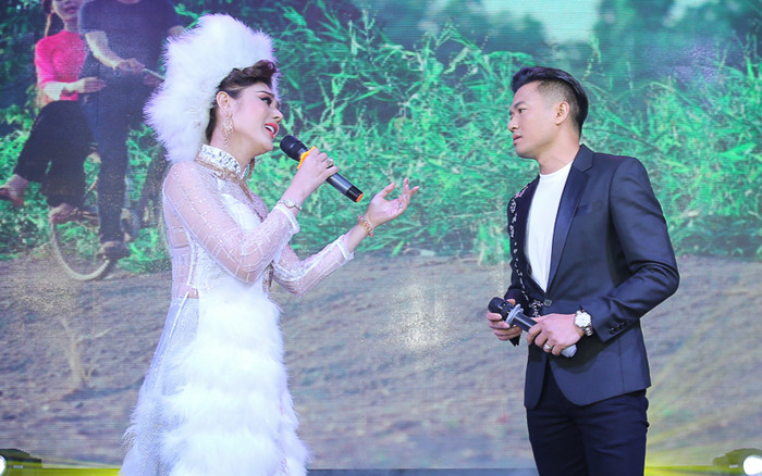 Lâm Khánh Chi nghẹn ngào kỷ niệm với diễn viên Quý Bình Ảnh 2