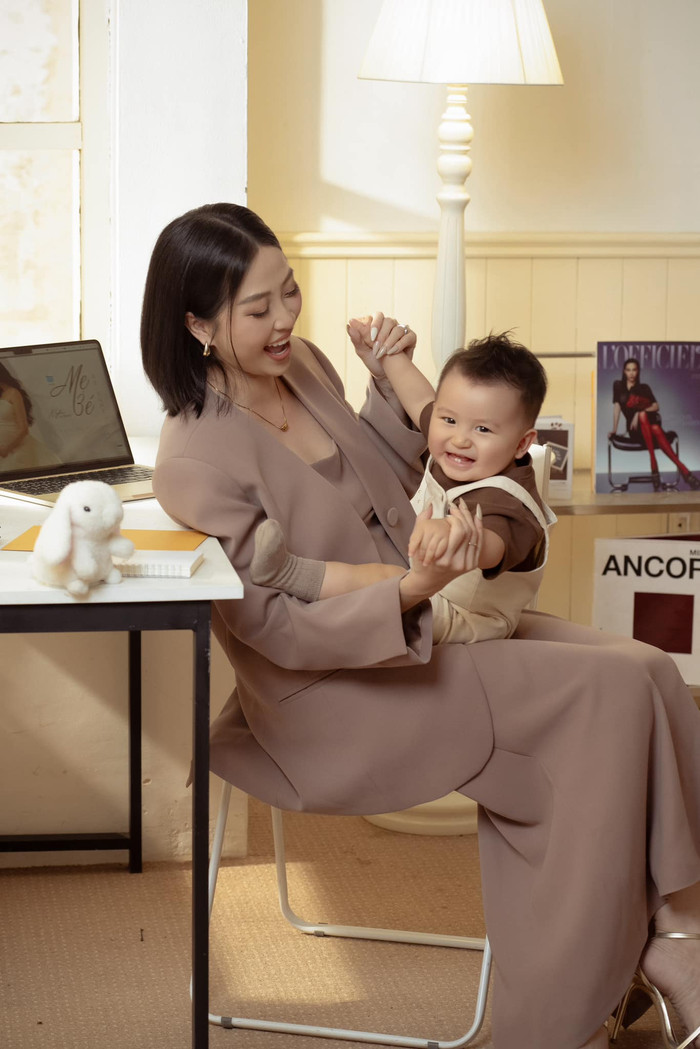 Liêu Hà Trinh thay đổi tích cực sau khi con trai Luka chào đời.