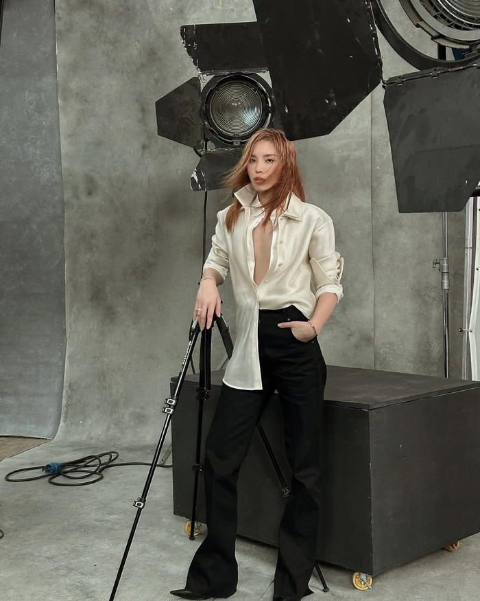 Hoa hậu Kỳ Duyên 'lăng xê' mốt không nội y trong bộ ảnh mới. (Ảnh: FBNV)