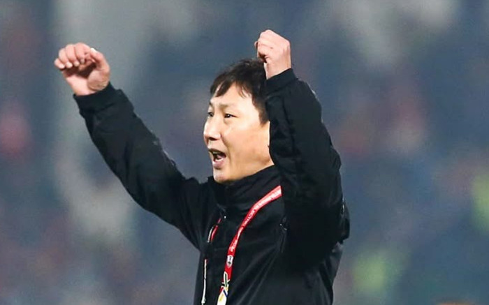 Khác biệt rất lớn giữa HLV Kim Sang Sik và ông Park Ảnh 2