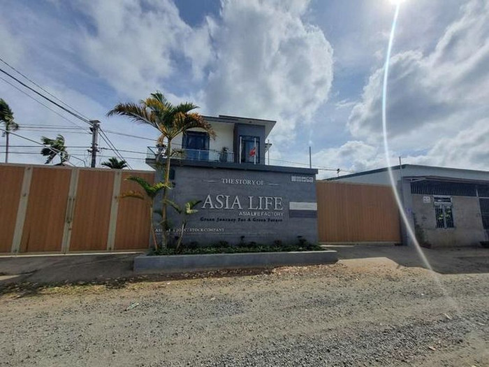 Cục An toàn thực phẩm đề nghị Sở Y tế Đắk Lắk sau khi kiểm tra phải công bố kết quả trên các phương tiện thông tin đại chúng; báo cáo kết quả kiểm tra về Cục An toàn thực phẩm trước ngày 12/3. Ảnh: Người đưa tin