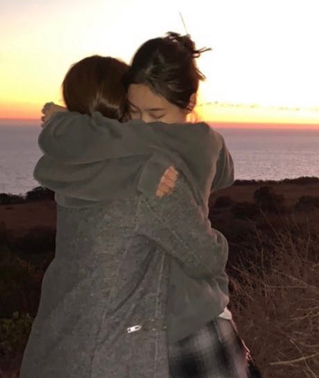 Jennie (BLACKPINK) bật khóc trên sân khấu Ảnh 2