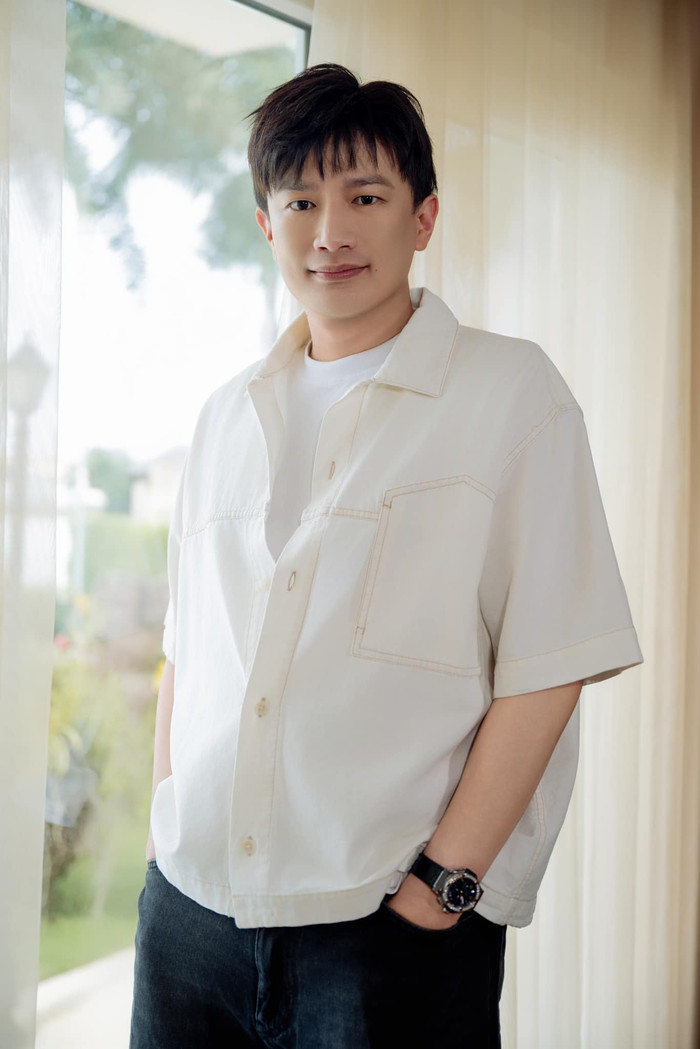 Dược sĩ Tiến nêu lên quan điểm về ồn ào kẹo rau củ của Thùy Tiên với kinh nghiệm, kiến thức về dược. Ảnh: FBNV