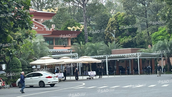 An ninh tại lễ tang của Quý Bình được thắt chặt. (Ảnh: Team Giải trí)