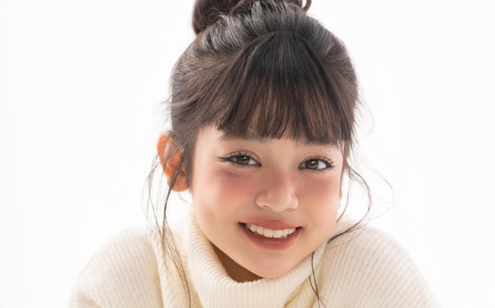 'Con gái' Việt Anh trổ mã, mới 14 tuổi đã xinh như hoa hậu Ảnh 2