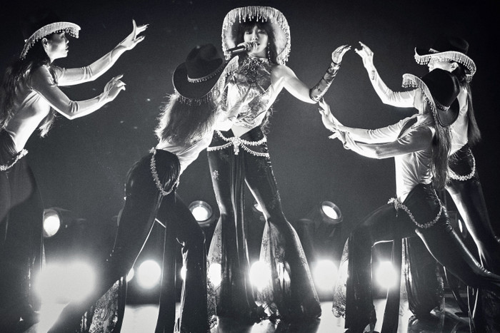 Black Magic Woman: Sự lột xác của 'hiện tượng' The Voice Đinh Hương Ảnh 3