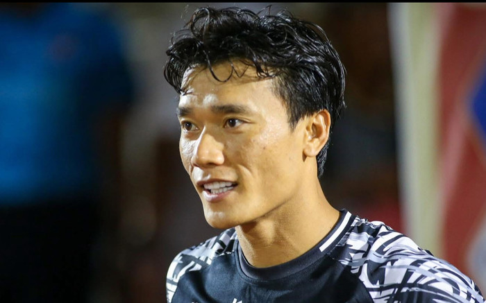 Thủ môn Bùi Tiến Dũng hết phép Ảnh 2