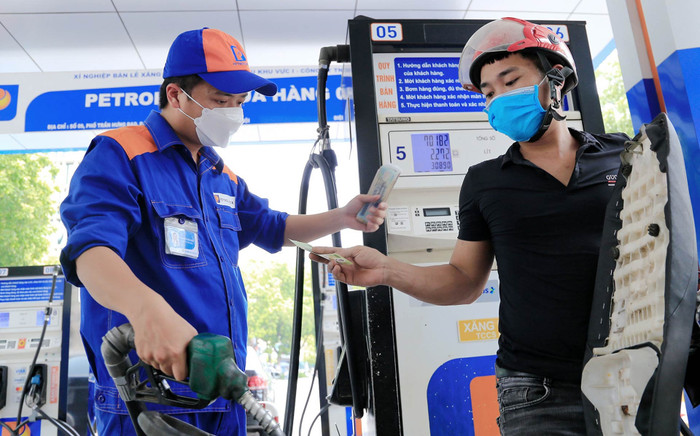Giá xăng dầu hôm nay 1/4: Đồng loạt tăng rất mạnh Ảnh 2