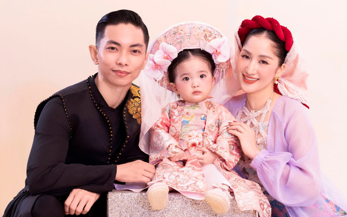 Con gái 18 tháng tuổi của Khánh Thi 'cosplay' Hòa Minzy Ảnh 2