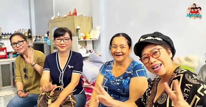 Nghệ sĩ Phương Thảo cùng nhóm Ngũ Long Du Ký. (Ảnh chụp màn hình)