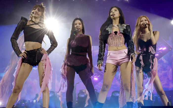 YG Entertainment đang 'vắt kiệt sức nóng thương hiệu' của BLACKPINK? Ảnh 2