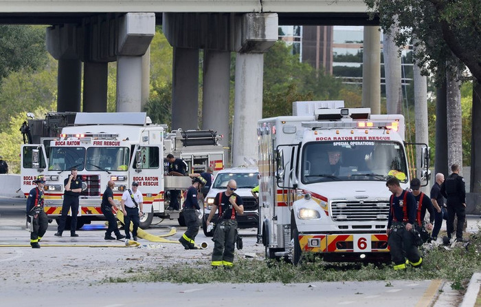 Máy bay bốc cháy rồi rơi xuống đường ray xe lửa, đang tìm kiếm sự sống Ảnh 2