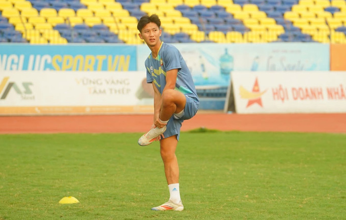 Lịch sử đã gọi tên Damoth Thongkhamsavath, khi một tuyển thủ Lào viết nên giấc mơ tại V.League. Ảnh: CLB Thanh Hóa