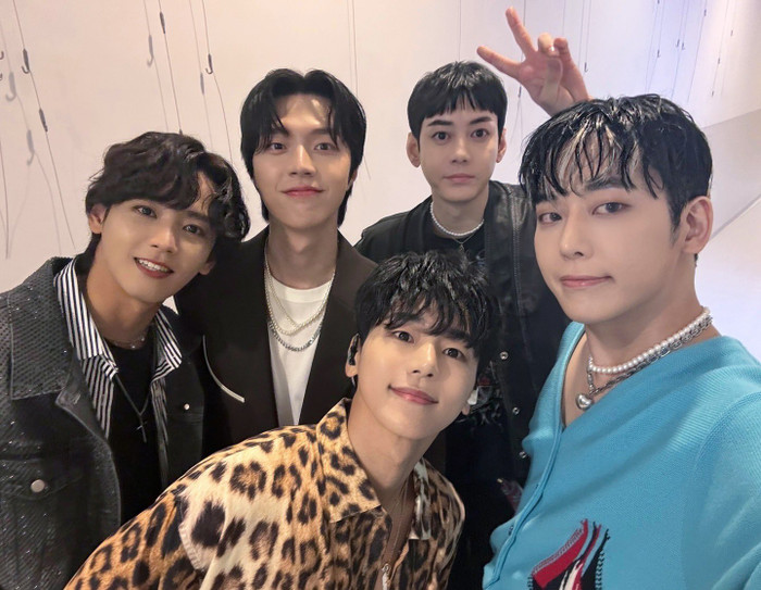 Khó tin: Nhóm nhạc Kpop ra mắt album đầu tay sau... 7 năm hoạt động Ảnh 3