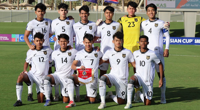 CĐV Thái Lan chê U17 Indonesia. Ảnh: AFC