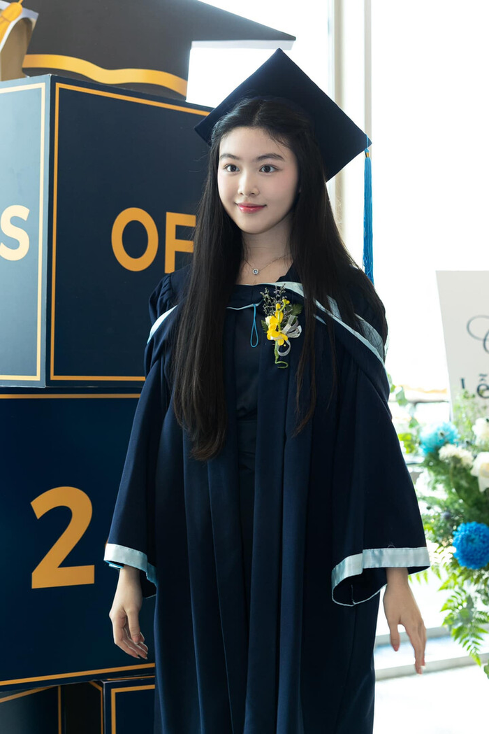 Thu nhập khủng của con gái Quyền Linh: Mua xe 8 tỷ là chuyện thường! Ảnh 1