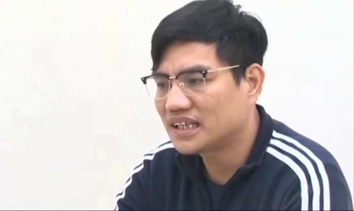 Bị can Hồ Sỹ Ý - cổ đông góp vốn Công ty Rance Pharma, Công ty Hacofood, điều hành nhà máy sản xuất. Ảnh: VTV