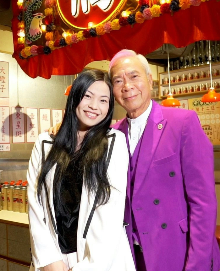 Mối tình chênh lệch tuổi tác của cặp đôi từng vấp phải làn sóng chỉ trích từ dư luận. (Ảnh: HK01)