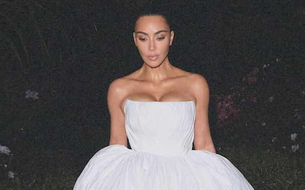 Người mẫu gợi cảm trở thành tỷ phú, tài sản hơn 40.000 tỷ Ảnh 2