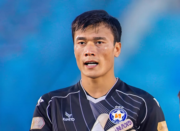 Thủ môn Bùi Tiến Dũng đang chơi hay nhưng không dễ trở lại đội tuyển. Ảnh: CLB Đà Nẵng