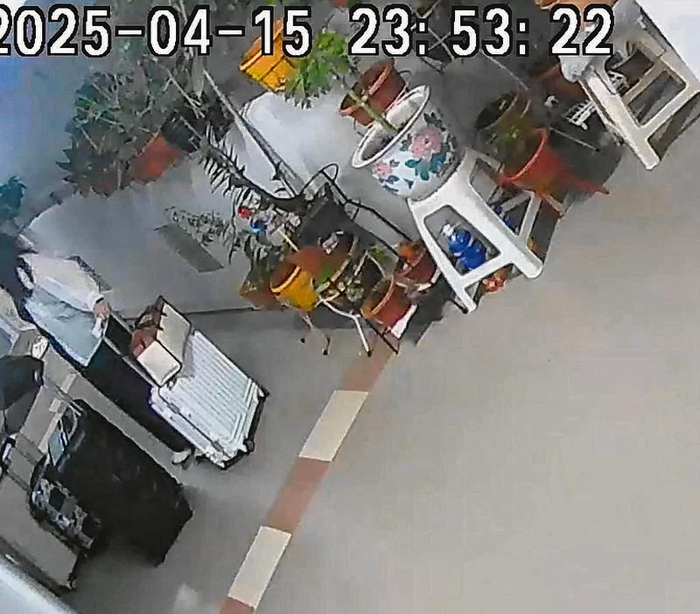 Đi du lịch quên tắt máy lạnh, cặp vợ chồng để lại hậu quả không tưởng Ảnh 1