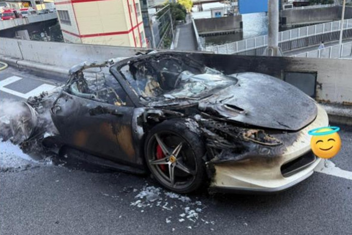 Người đàn ông mua chiếc Ferrari 8 tỷ đồng, chiếc xe bốc cháy thành tro sau 1 giờ lăn bánh Ảnh 2