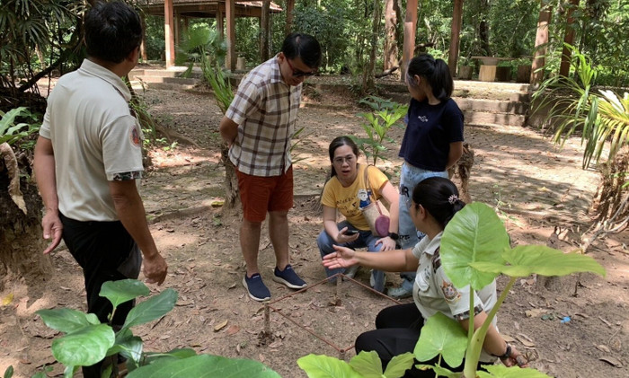 Loài hoa lan mới mỗi năm chỉ nở một lần, nhiều người hiếu kỳ đến chiêm ngưỡng Ảnh 1