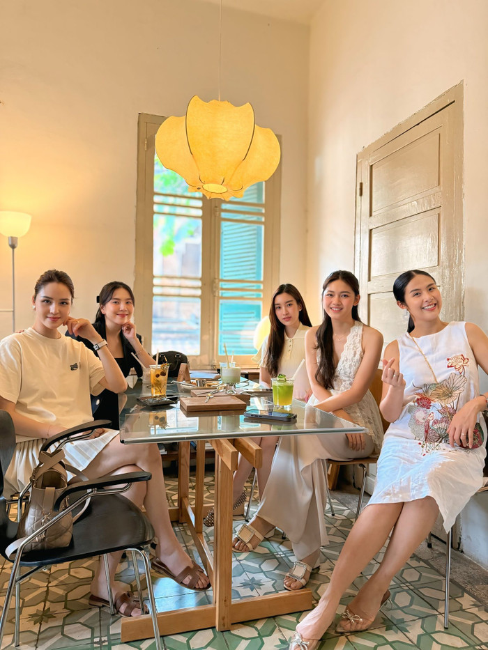 MC Mai Ngọc tranh thủ đi xin kinh nghiệm làm mẹ trước khi sinh con. Ảnh: FBNV