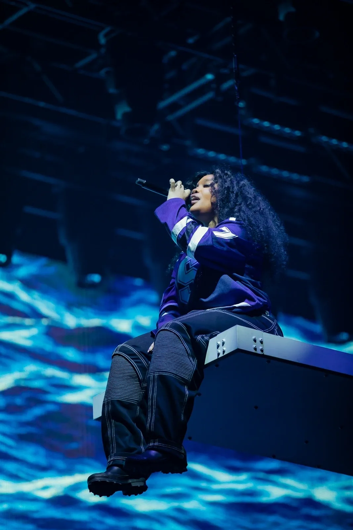 SZA làm nên lịch sử mới: Vượt mặt Adele, ngang hàng với Michael Jackson Ảnh 5