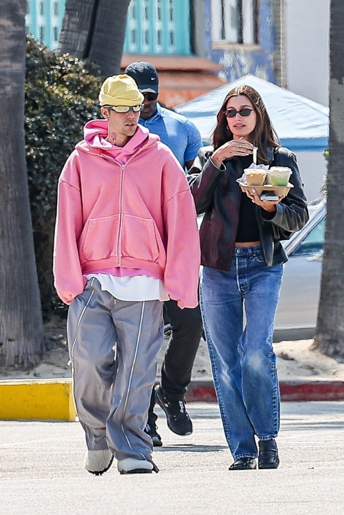 Showbiz 24h: Justin Bieber và vợ từng vướng vào tin đồn 'rạn nứt'. Ảnh: Sưu tầm