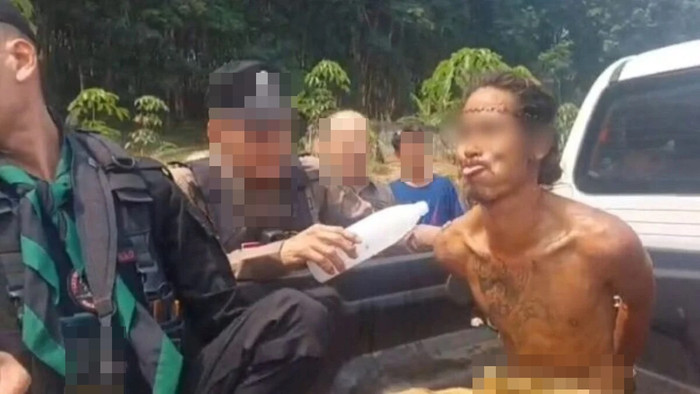 Người đàn ông bị bắt vì tự nhận mình là 'thần rắn' Ảnh 1