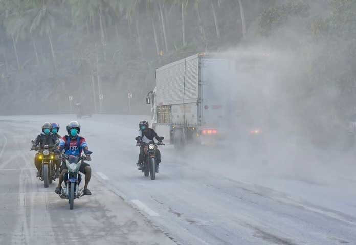 Núi lửa Philippines phun trào, xuất hiện 53 trận động đất Ảnh 3