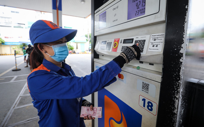 Giá xăng dầu hôm nay 3/4: Giảm cực mạnh Ảnh 2