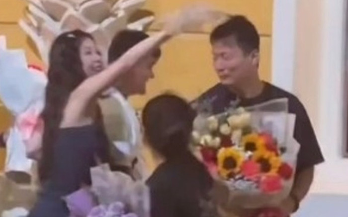 Xôn xao clip nữ diễn viên nổi tiếng đổ nước lên đầu đạo diễn Ảnh 2