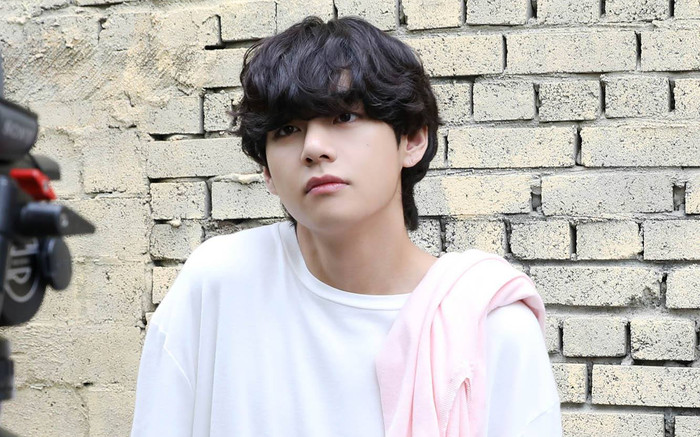 V (BTS) bị lợi dụng? Ảnh 2