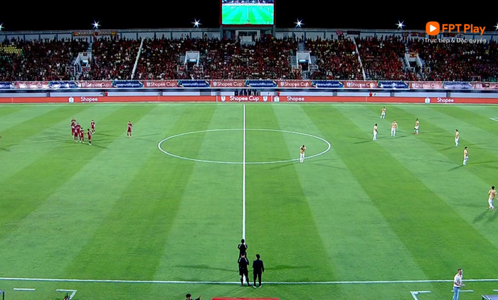 Mặt sân của PSM Makassar thực sự rất đẹp.