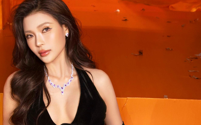 Vẻ đẹp quyến rũ của Thúy Diễm gây chú ý Ảnh 2